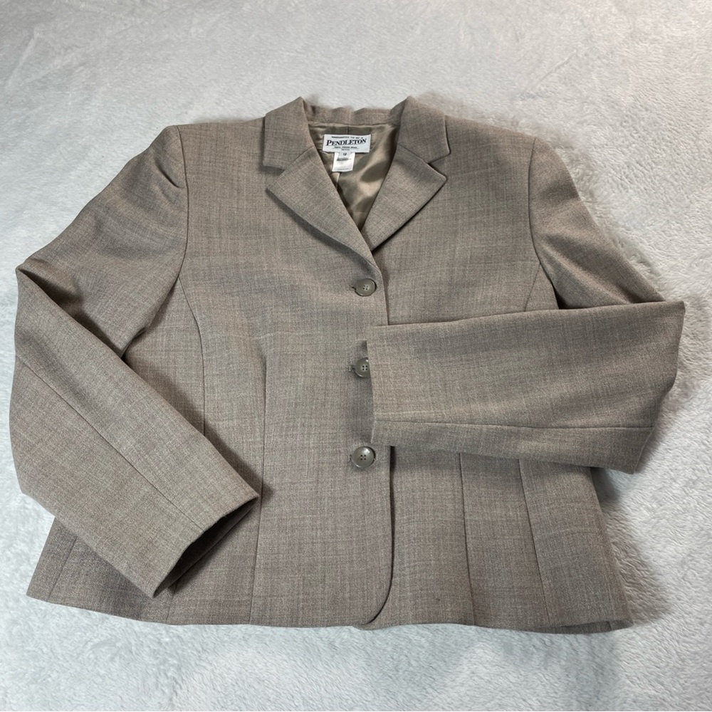 Pendleton Women’s Size 12P Three Button Virgin Wo… - image 9